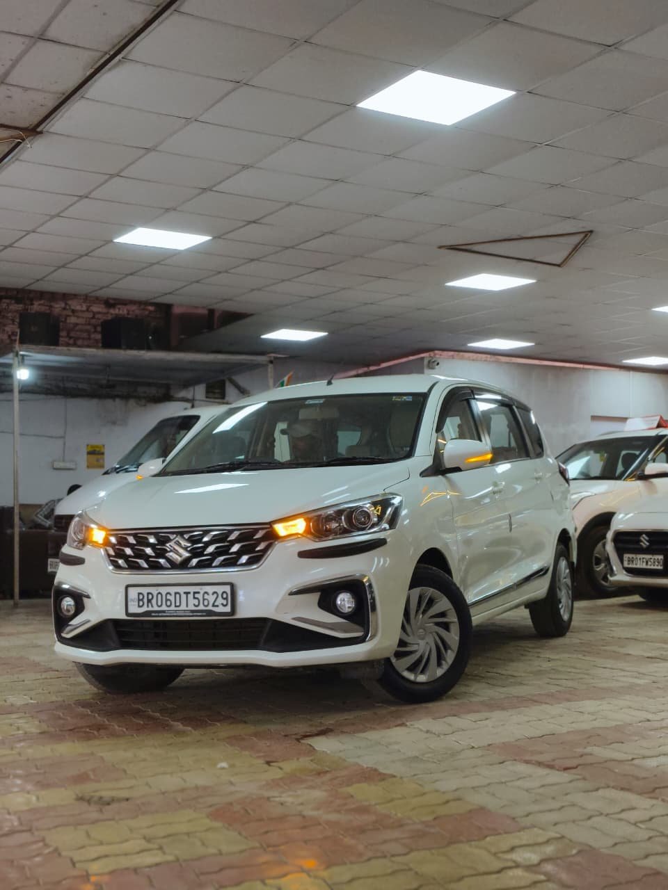 MARUTI ERTIGA SMART HYBRID VXI (O)