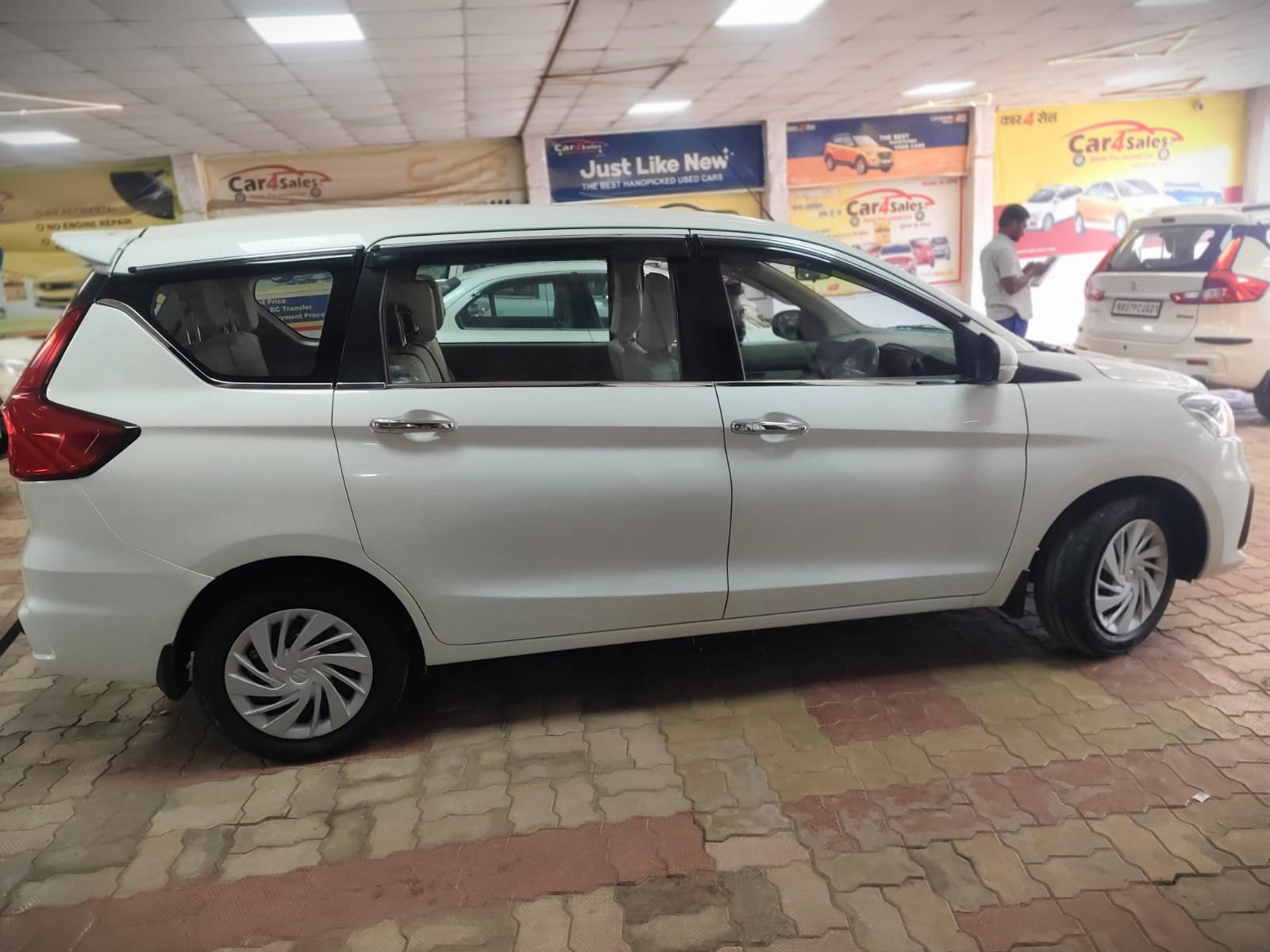 MARUTI SUZUKI ERTIGA VXI CNG