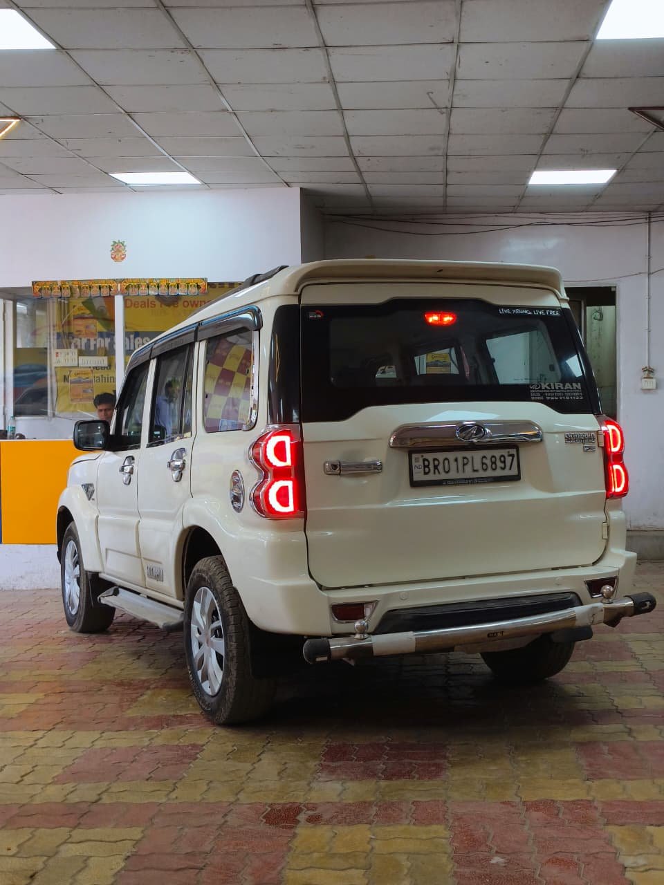 MAHINDRA SCORPIO S5 MH 2W 140