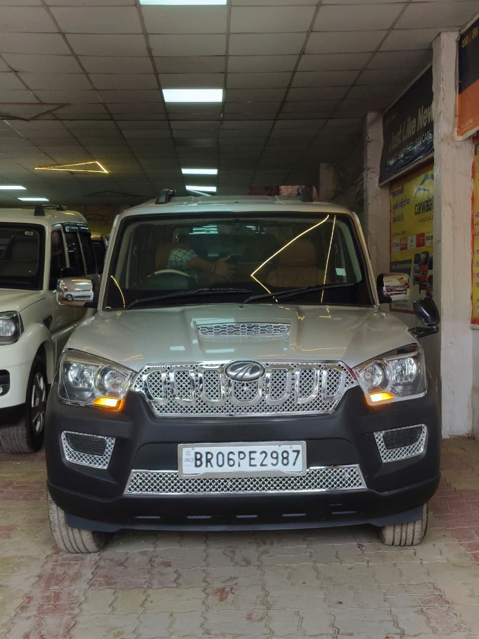 MANINDRA SCORPIO S3 MH 2WD