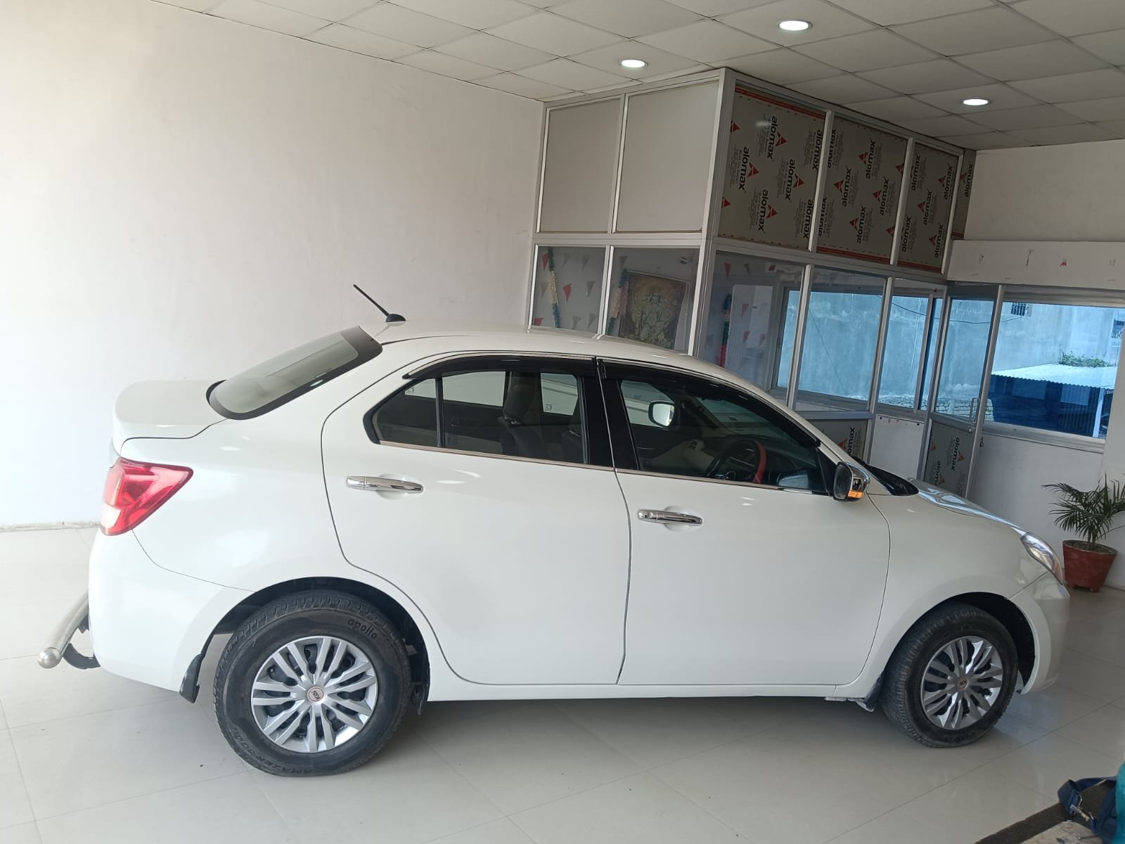 MARUTI SUZUKI DZIRE VXI 1.2L ISS 5MT