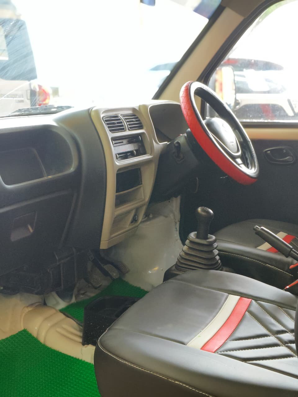 MARUTI EECO 7 SEATER W/O AC