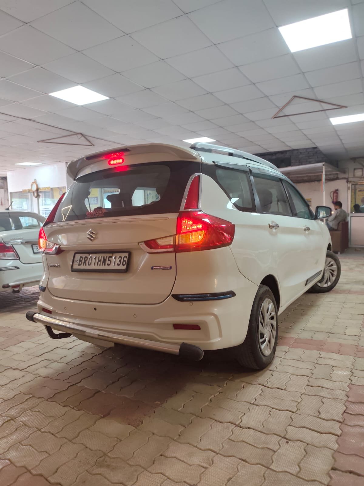 ERTIGA SMART HYBRID  VXI (O)