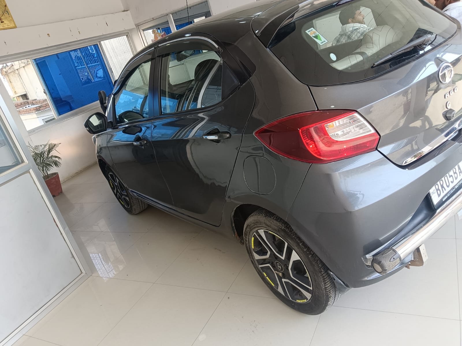 TATA TIAGO XZ+ 1.2RTN BS6PH2