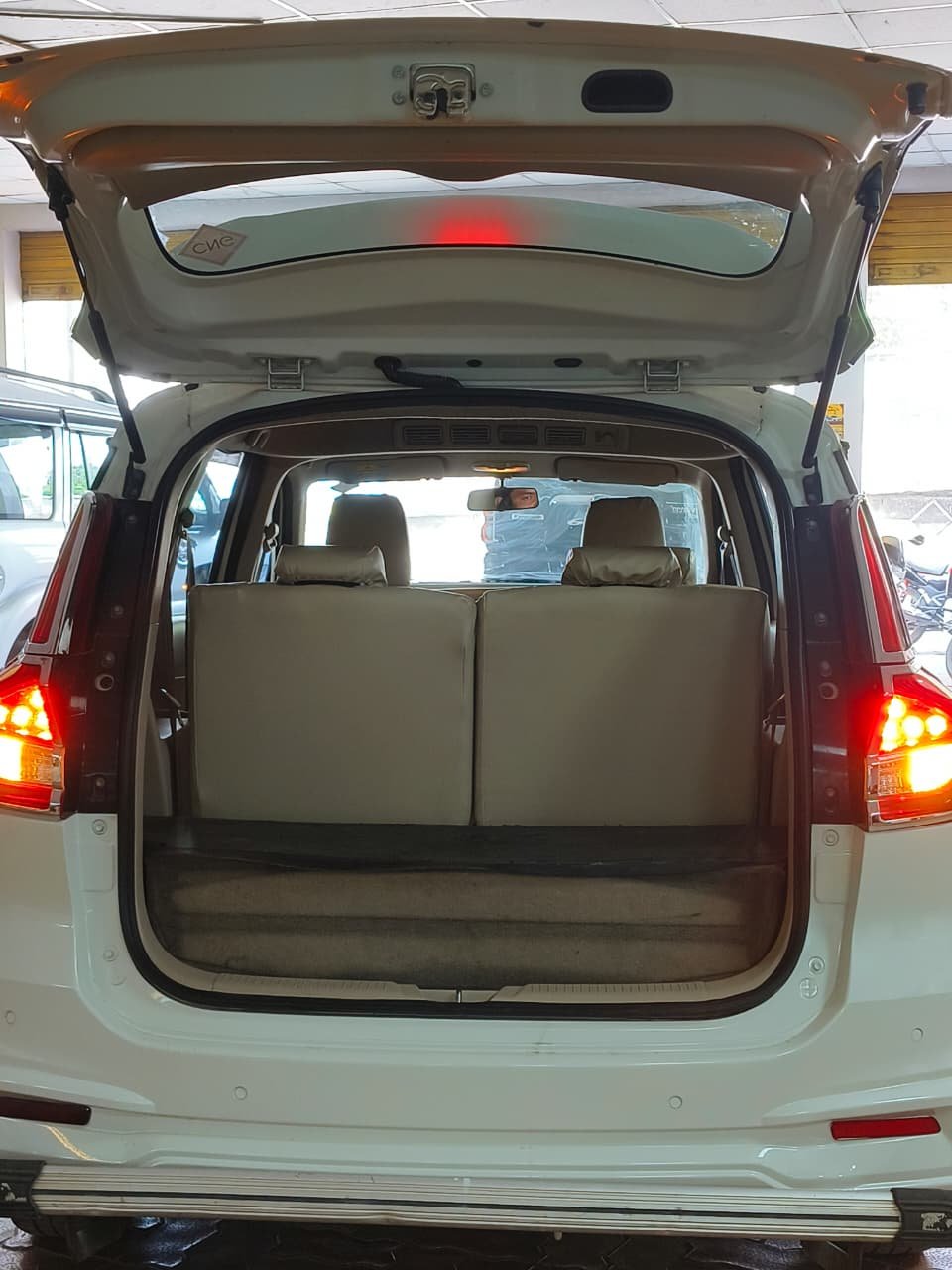 MARUTI SUZUKI ERTIGA VXI CNG