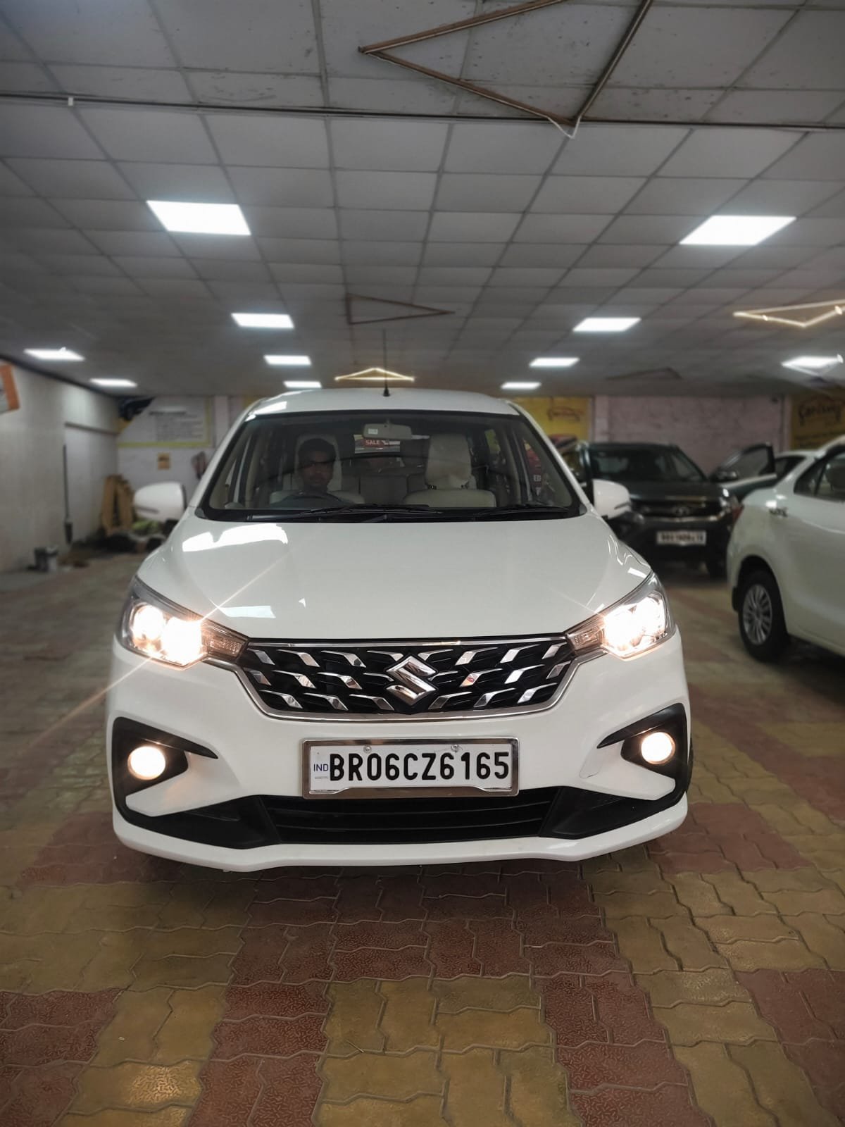 MARUTI SUZUKI ERTIGA VXI CNG