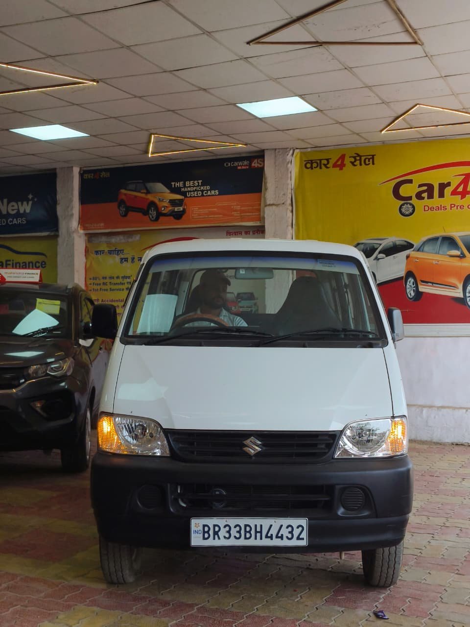 MARUTI SUZUKI EECO 5 STR  AC (O)CNG