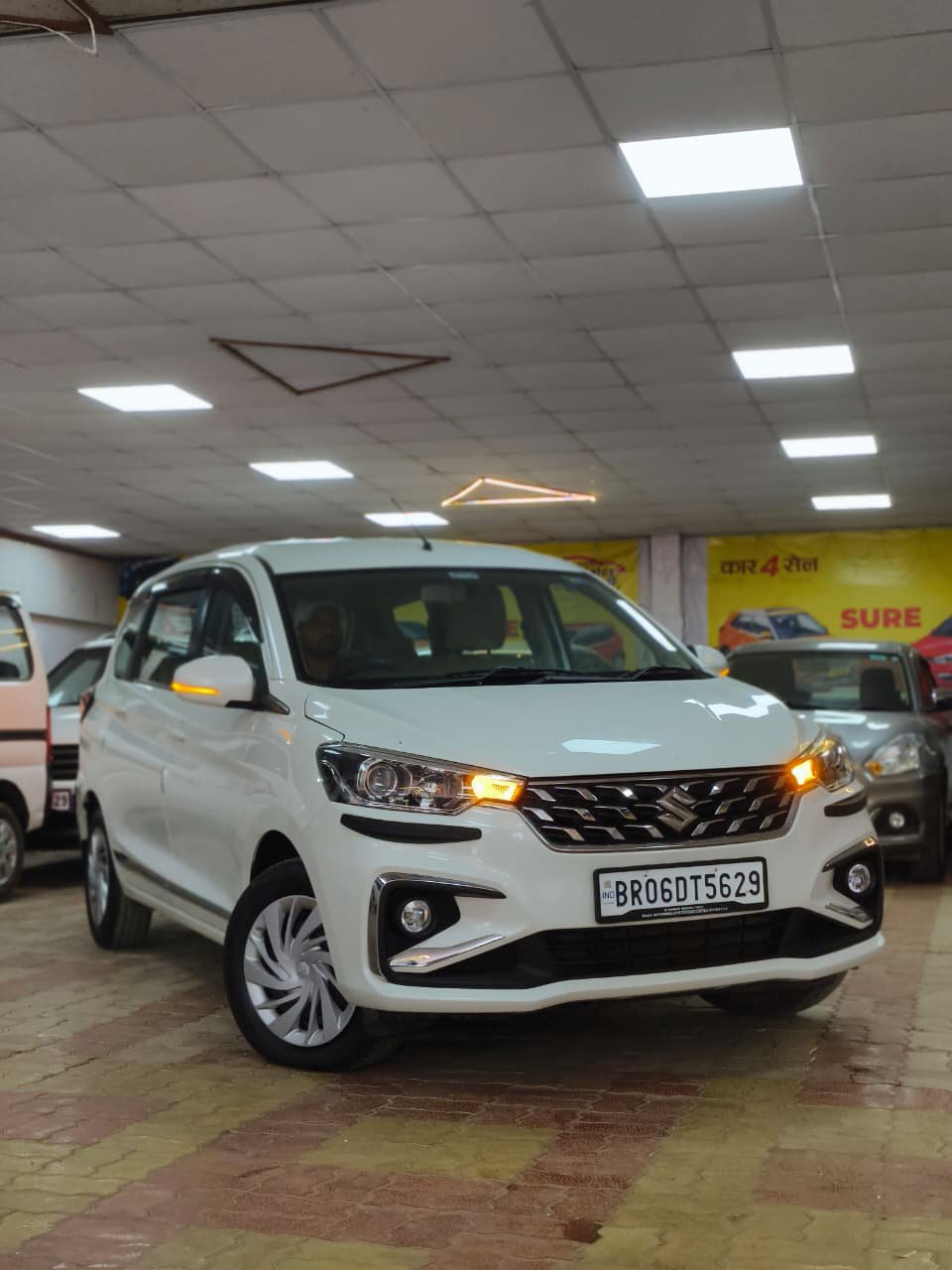 MARUTI ERTIGA SMART HYBRID VXI (O)