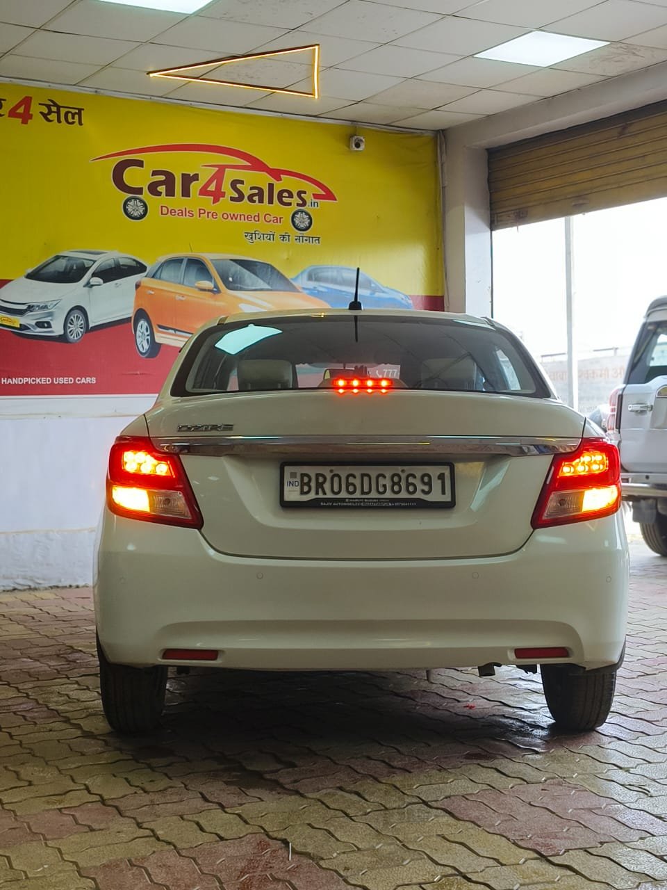 MARUTI SUZUKI DZIRE VXI