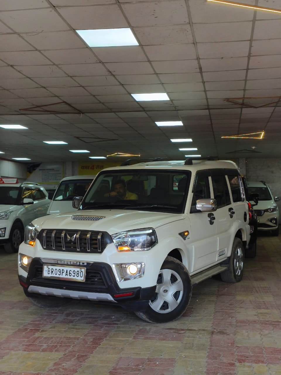MAHINDRA SCORPIO S5 MH 2W 140