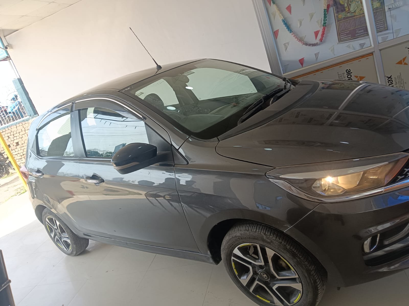 TATA TIAGO XZ+ 1.2RTN BS6PH2