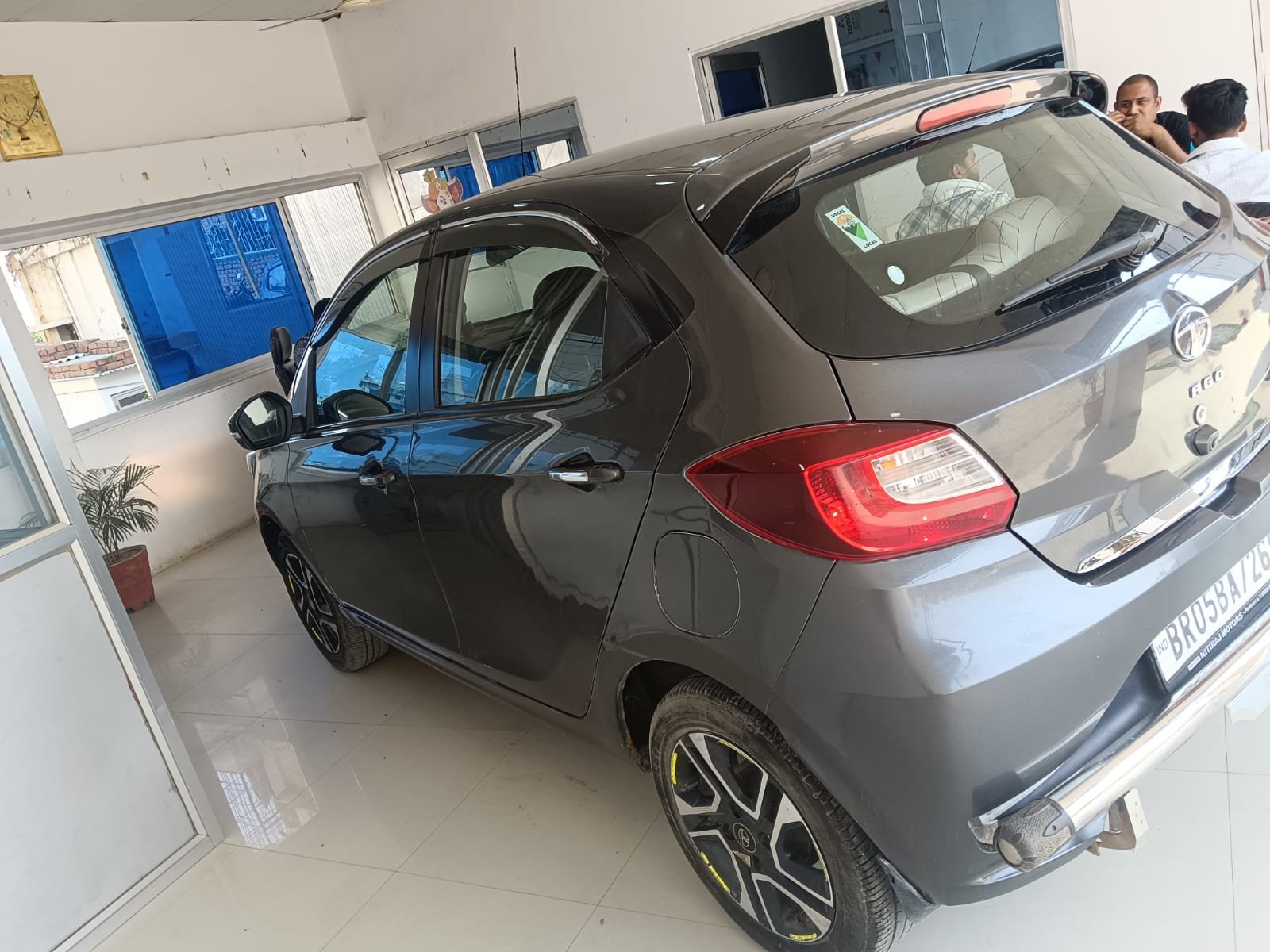 TATA TIAGO XZ+ 1.2RTN BS6PH2