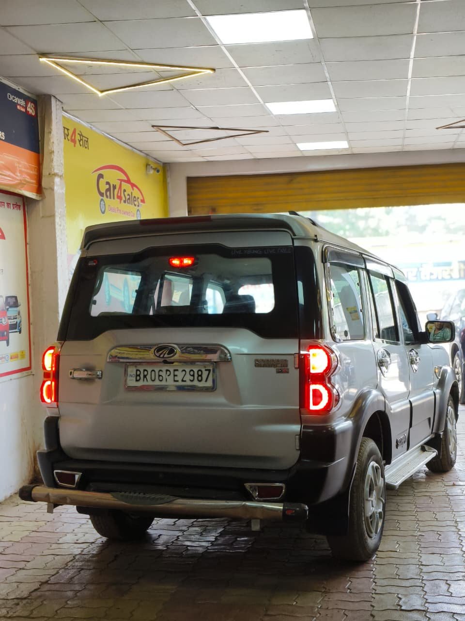 MANINDRA SCORPIO S3 MH 2WD