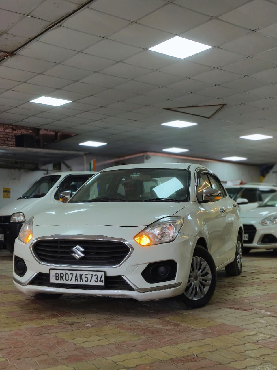 MARUTI SUZUKI DZIRE VXI