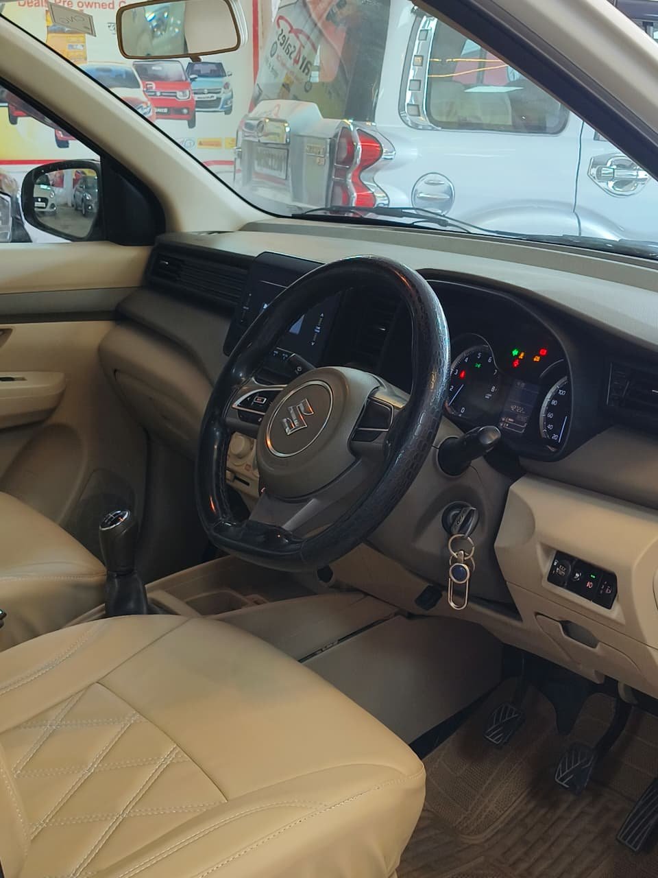 MARUTI SUZUKI ERTIGA VXI CNG